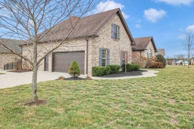 Main picture of 436 Lucy Cir
