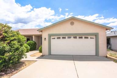 Main picture of 6190 N Rockland Dr