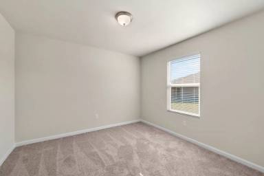 Main picture of 511 Whispering Creek Ave