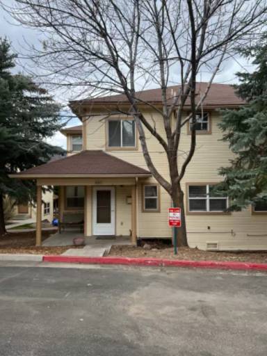 Main picture of 832 Donegan Rd