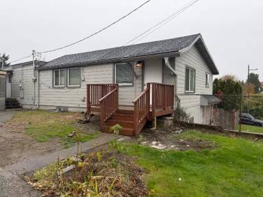 Main picture of 1615 SW 110th St