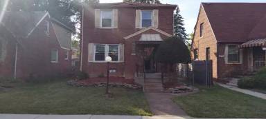 Main picture of 7612 S Artesian Ave