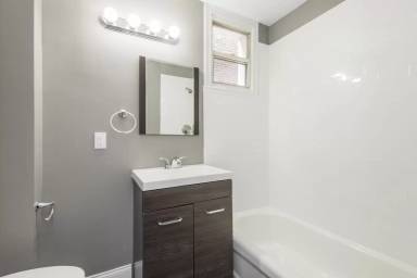 Main picture of 5006 Spruce St