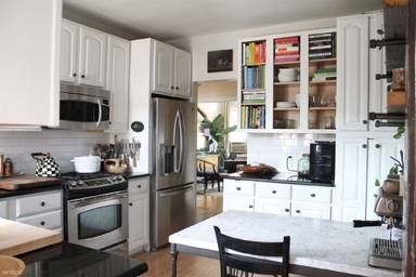Main picture of 199 Pleasant St