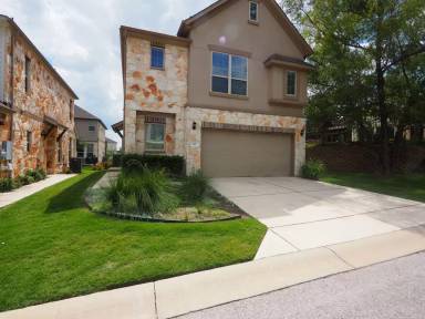 Main picture of 2105 Town Centre Dr