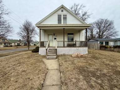 Main picture of 824 Harrison Ave
