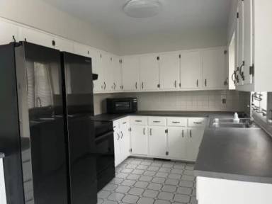 Main picture of 2503 32nd St