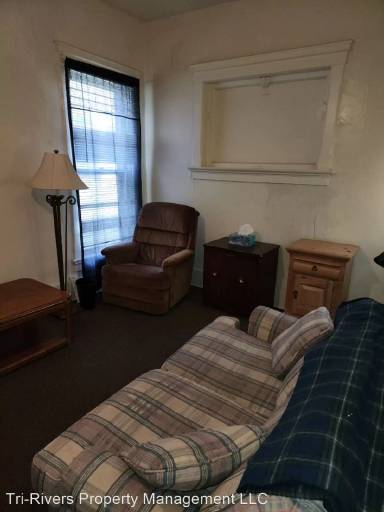 Main picture of 222 S 8th St