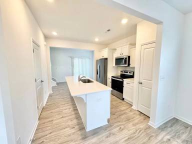 Main picture of 1305 Darlington Dr