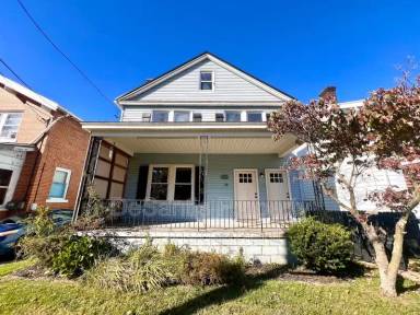 Main picture of 1320 Irwin St