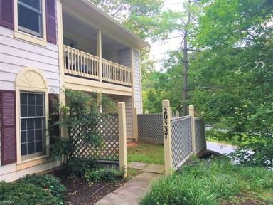 Main picture of 20537 Shadyside Way