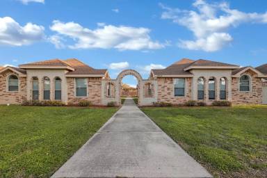 Main picture of 2111 W Western Dr