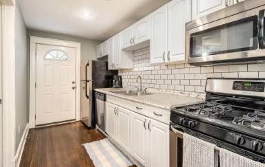 Main picture of 2924-2926 HOLMES St