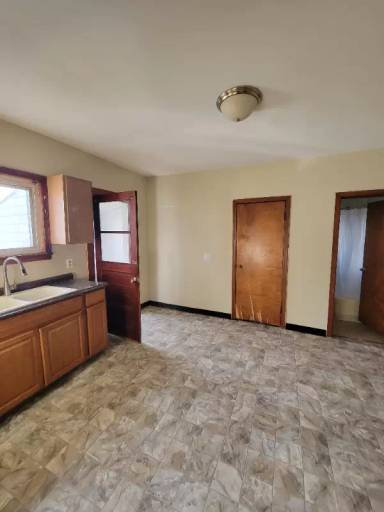 Main picture of 51 Mansion Ave