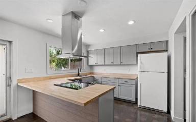 Main picture of 4440 W Solano Dr N