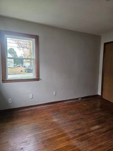 Main picture of 609 Kenwood Ave