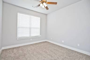Main picture of 106 Alder St