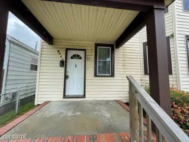 Main picture of 2713 Oak Ave