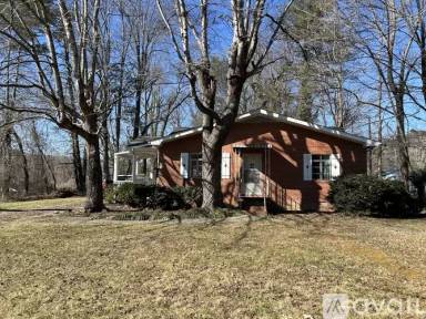 Main picture of 109 Oakdale Dr