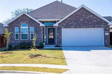 Main picture of 104 Cascia Cir