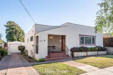 Main picture of 212 Channing Rd