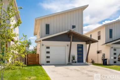 Main picture of 2350 Renee Way