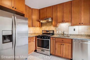 Main picture of University Towers Condominium