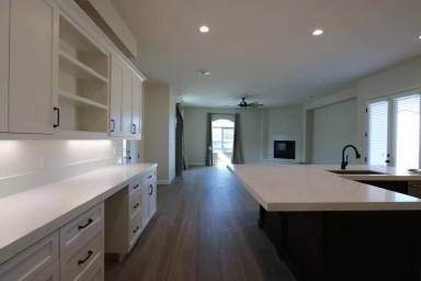 Main picture of 3012 Oak Ave