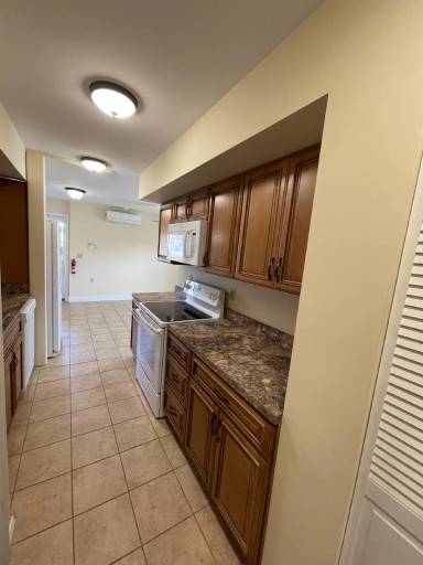 Main picture of 36 W State St