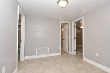 Main picture of 101 NW 10th St