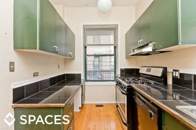 Main picture of 2845 N Orchard St