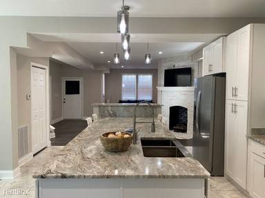 Main picture of 3220 9th Pl SE