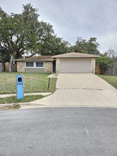 Main picture of 8005 Creekmere Ln