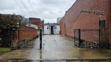 Main picture of 1612 W Market St