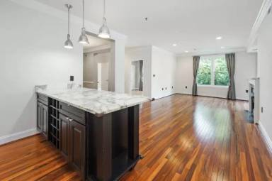 Main picture of 1641 International Dr