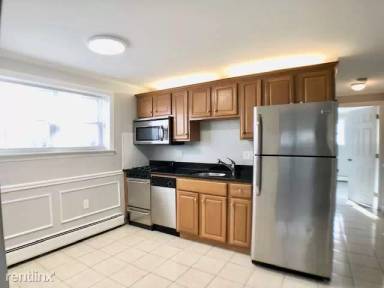 Main picture of 249 Ash St