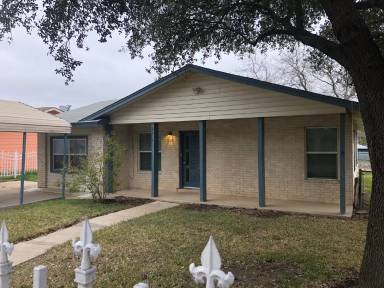 Main picture of 8614 Ludtke Ave