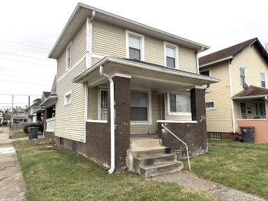 Main picture of 225 W 31st St