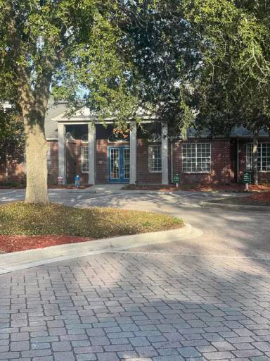 Main picture of Colonnade at Regency Apartments