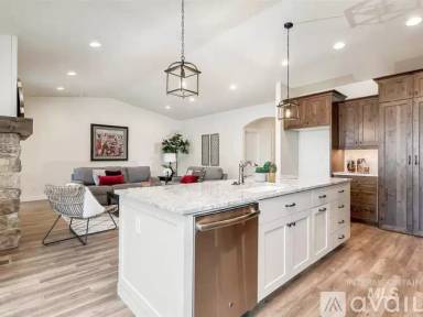 Main picture of 6631 S Kirra Way