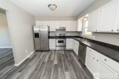 Main picture of 4444 Park Lawn Dr