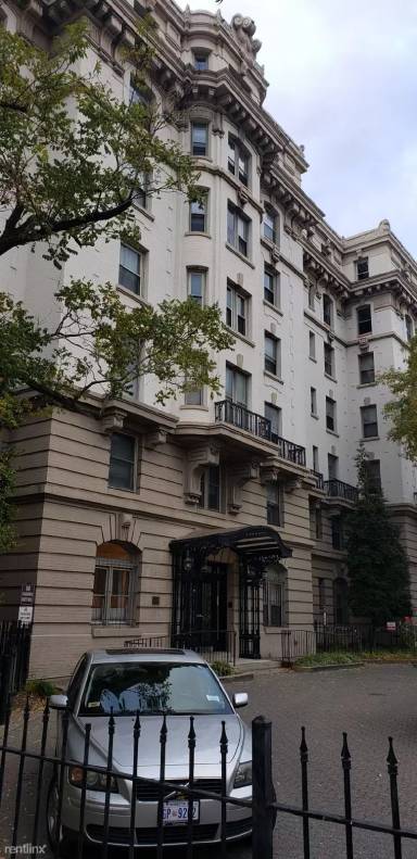 Main picture of 3060 16th St NW