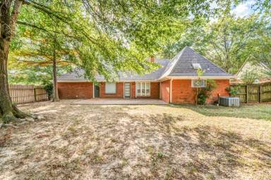 Main picture of 1320 Fox Trace Dr