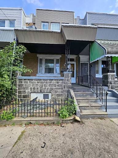 Main picture of 2123 S 60th St