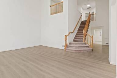 Main picture of 338 Colony Point Pl
