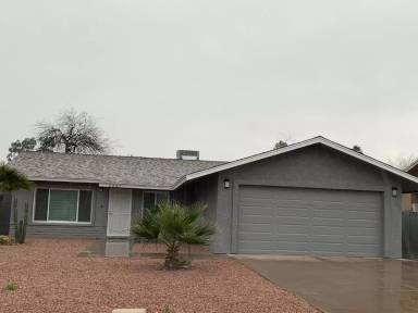 Main picture of 2037 W Dixon St