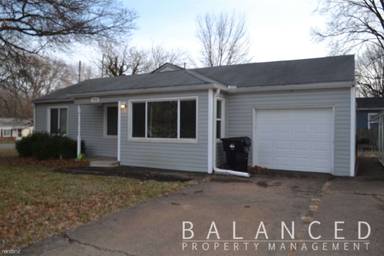 Main picture of 4703 SW 18th Ter