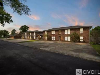 Main picture of 356 Dees St