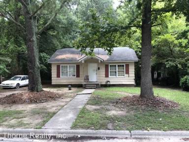 Main picture of 702 E Philips St