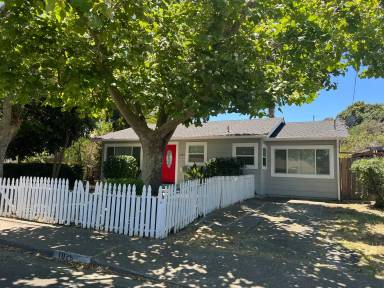 Main picture of 1025 5th St